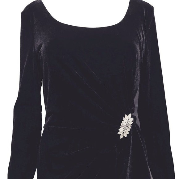 Jeffrey and Dara Black Velvet Evening Dress - Picture 5 of 7